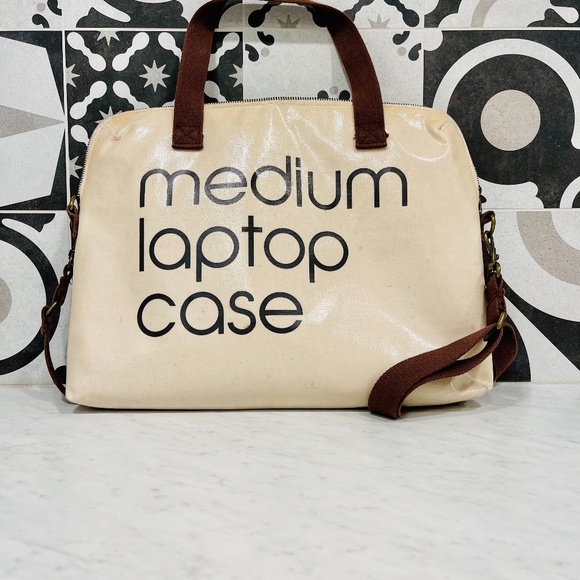 Bloomingdales  Little brown bag style Medium Laptop Case - Picture 3 of 9